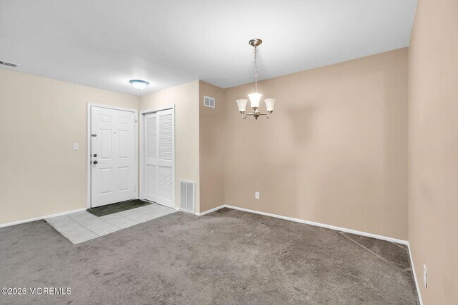 Building Photo - 366 Sequoia Ct