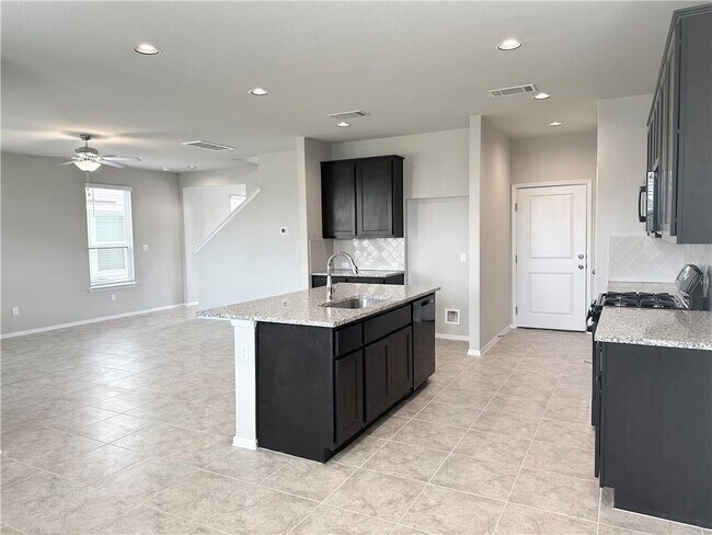 Building Photo - 195 Living Reef Dr