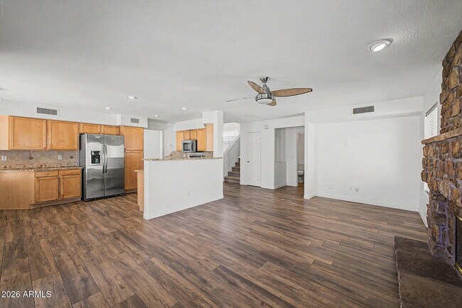 Building Photo - 28433 N 47th St