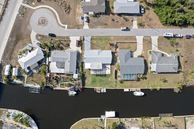 Building Photo - 121 Carlisle Ave NW