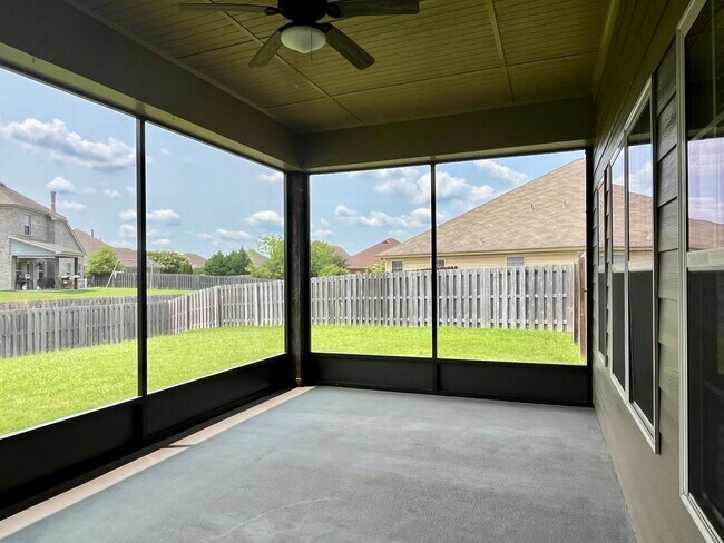 Building Photo - Deer Creek - 4BR/ 2 story/ 2500+SQFT