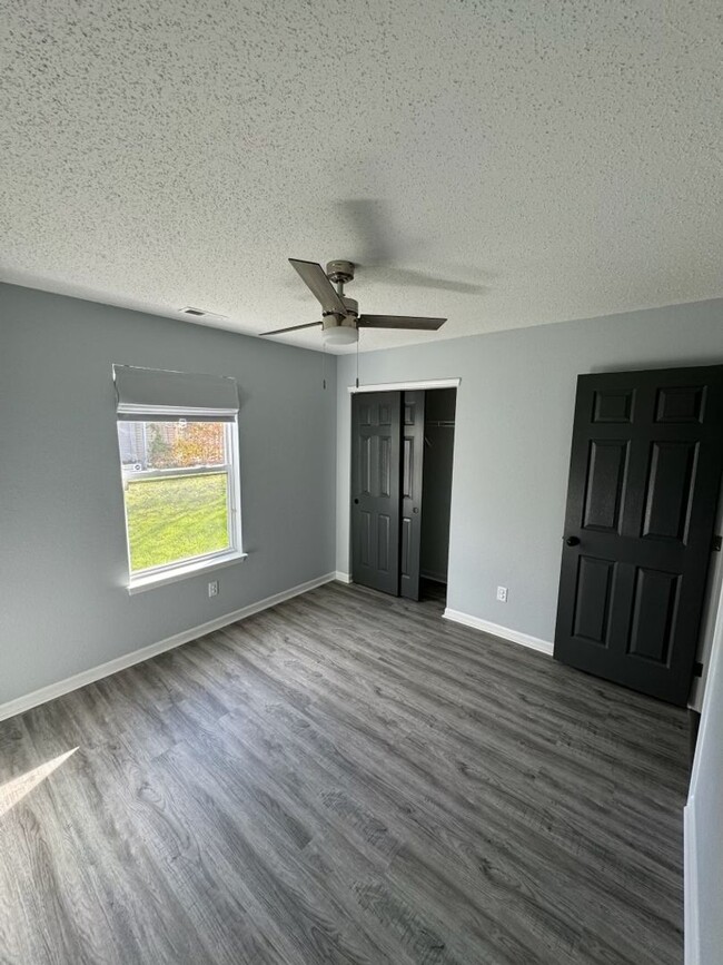 Building Photo - Move-In Ready Corner Lot Gem with Modern U...