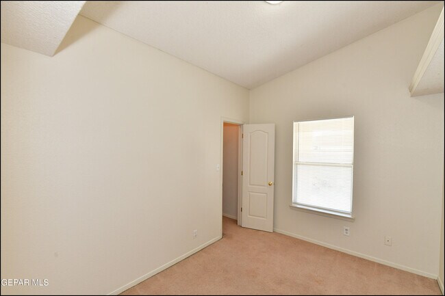 Building Photo - 3112 Tierra Ayala Dr