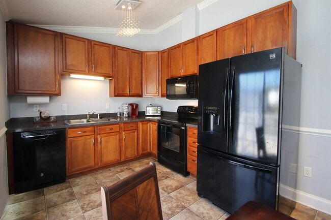 Building Photo - 1340 Stonechris Dr
