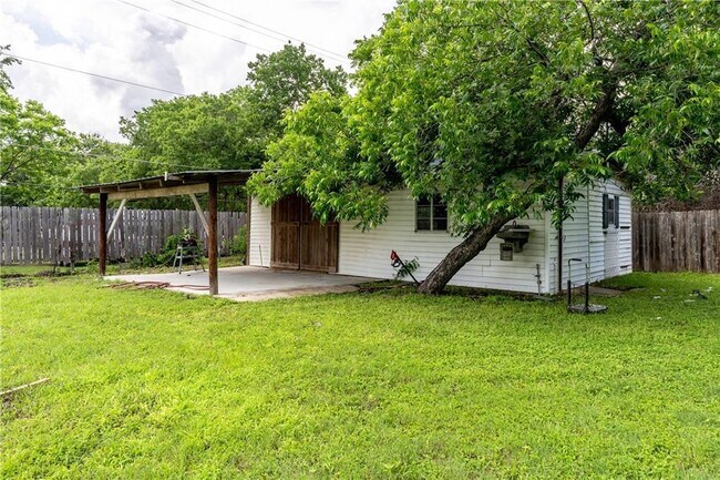 Building Photo - 12504 Silver Spur