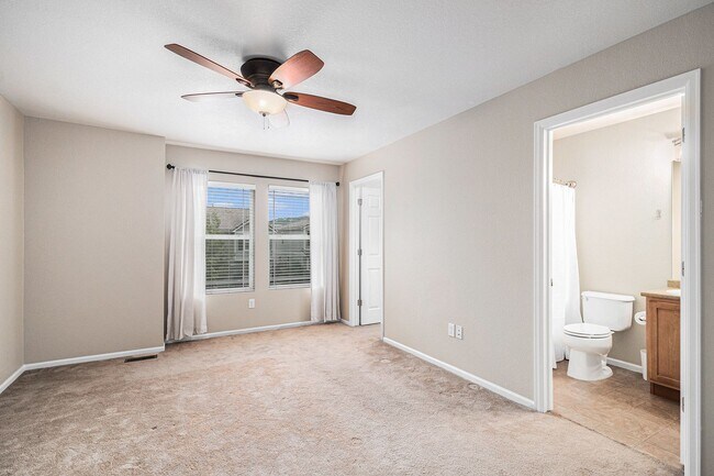 Building Photo - 4 Bedroom 2.5 Baths in the Meadows Castler...