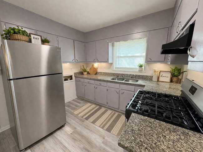 Building Photo - 5069 Flint Hill Rd SW