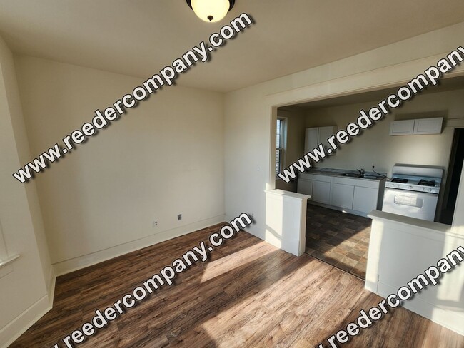 Building Photo - 5008 Baring Ave