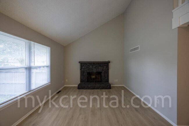 Building Photo - 6441 Hallet St