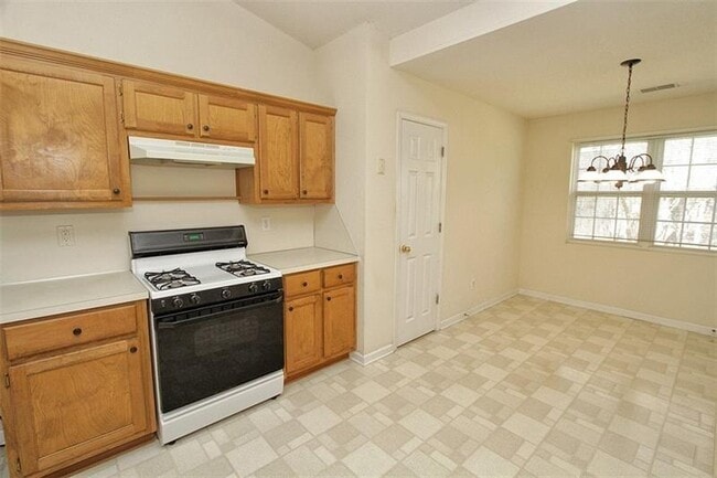 Building Photo - 2510 Fort Daniels Dr NE