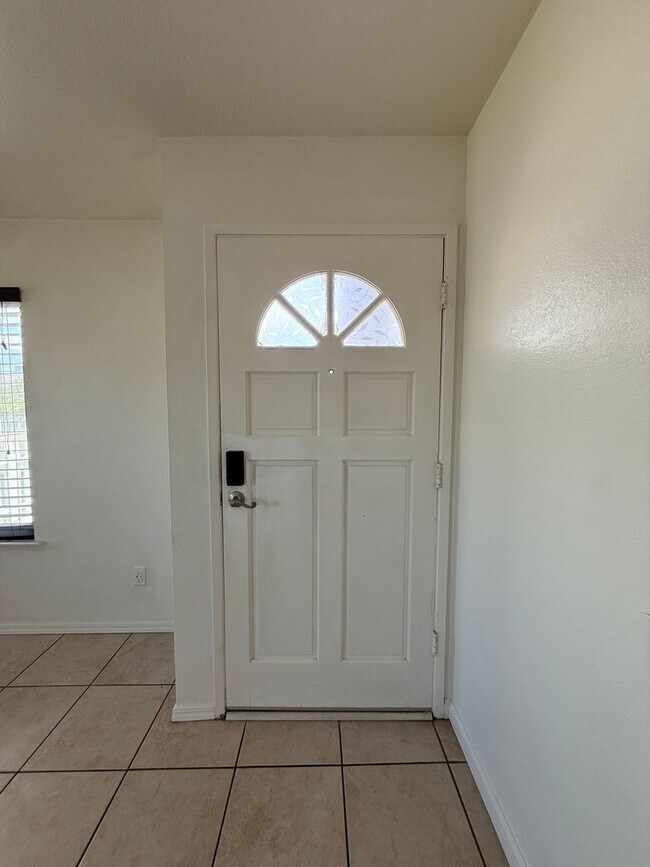 Building Photo - 1623 Point Lobos Ln