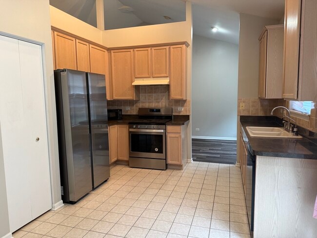 Building Photo - 11717 S Derby Ln