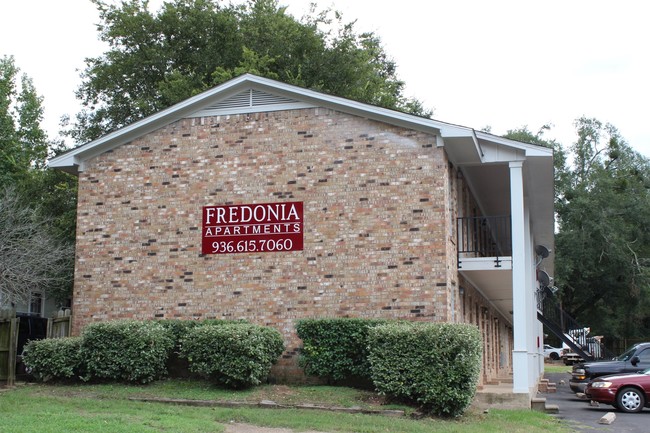 Building Photo - Fredonia Apartments