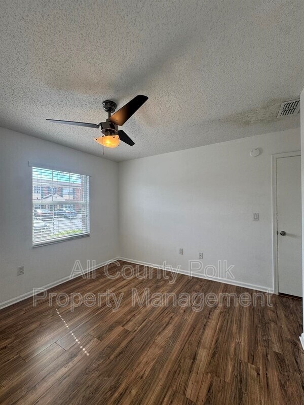 Building Photo - 1920 E Edgewood Dr