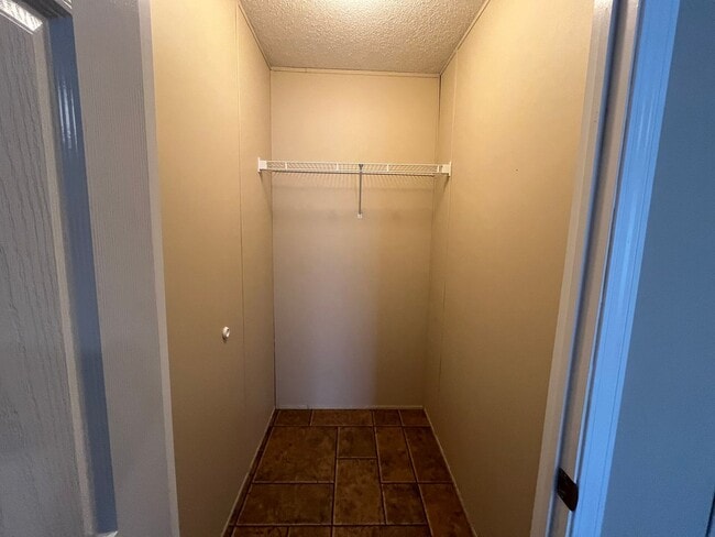 Building Photo - Country Living at it's finest! 4 Bedroom, ...