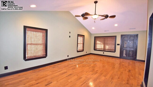 Building Photo - 3BR/2BA one level, carport+detached garage/workshop, washer/dryer included, on 1.6 acres in M'boro!