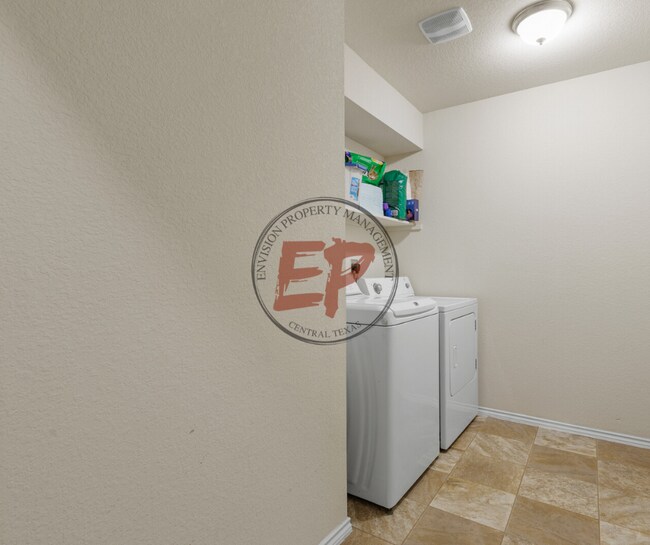 Building Photo - 503 Coby Dr