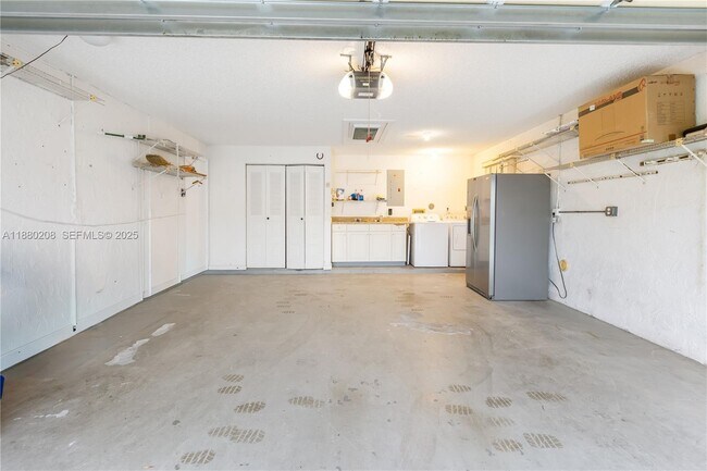 Building Photo - 5284 Tiffany Anne Cir