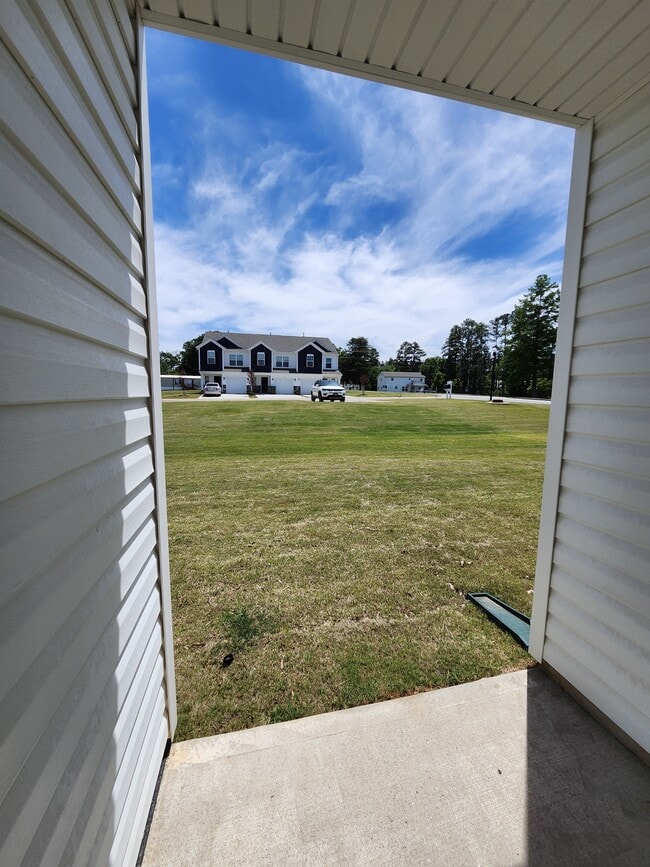 Building Photo - 712 Peyden Ln