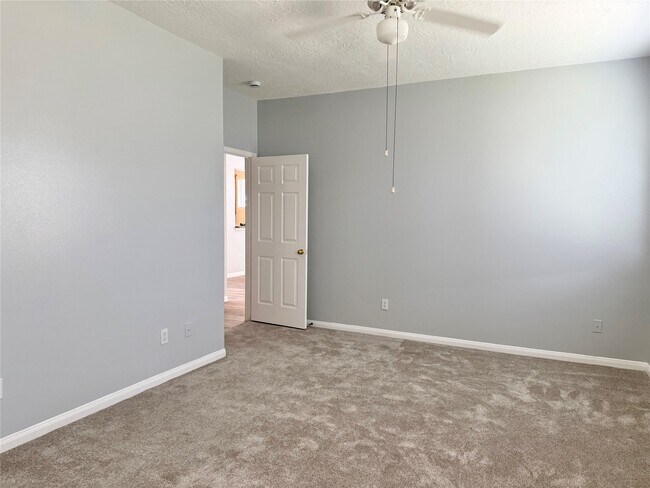 Building Photo - 909 Christopher Ln