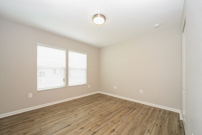 Building Photo - 2126 Tyson Lake Dr
