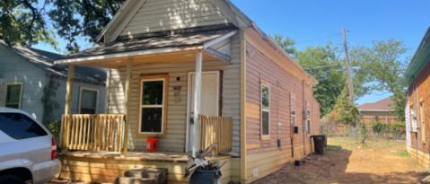 Primary Photo - 1415 N Jones St