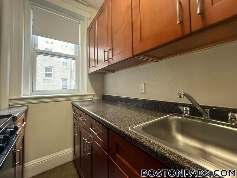 Building Photo - 1179 Boylston St