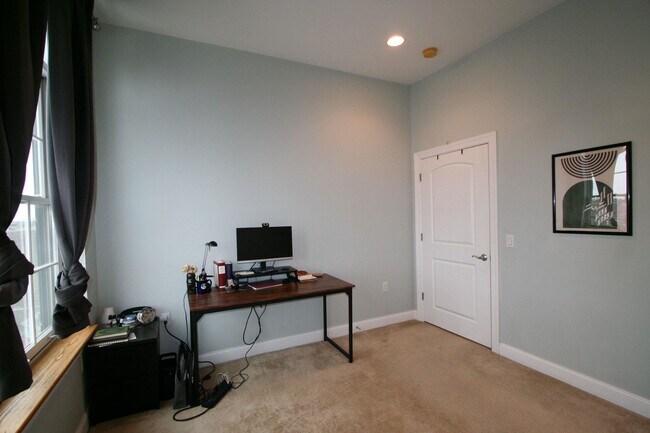 Building Photo - 769 Montgomery St