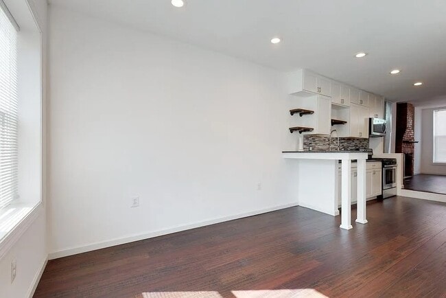 Building Photo - 1711 Latrobe St