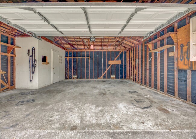 Building Photo - 4401 Astor Rd