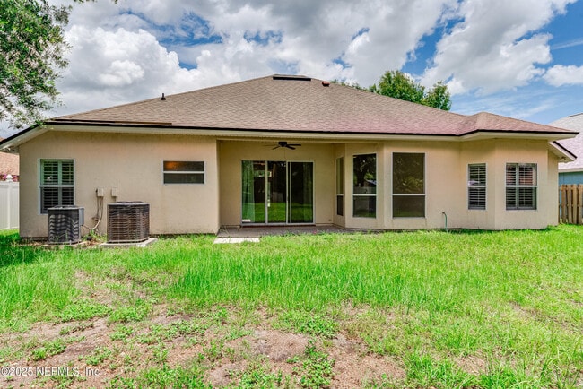 Building Photo - 14000 Red Rock Lake Dr