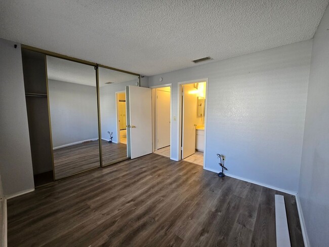 Building Photo - A Fabulous 2 Bed, 2 Bath, 1 Car Attached G...