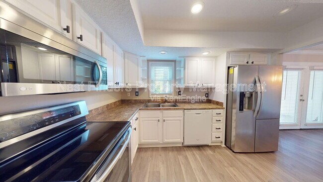 Building Photo - 695 Jimmy Buffett Mem Hwy