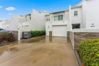 Building Photo - 2979 W Knights Ave