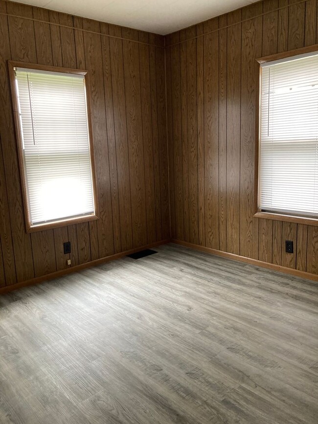 Building Photo - Charming 3 bedroom 1 bath