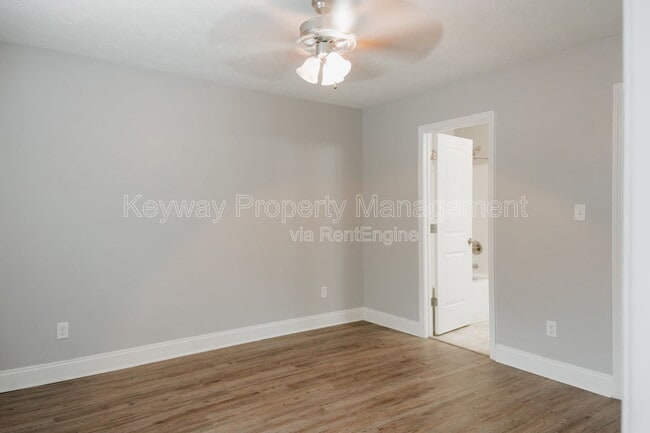Building Photo - 1011 Coveside Trl
