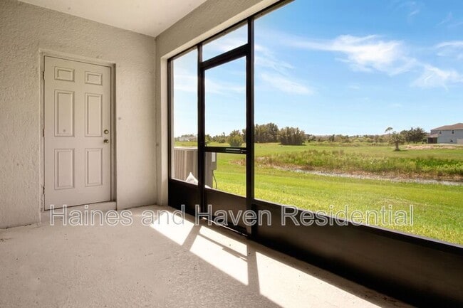 Building Photo - 164 Primrose Dr