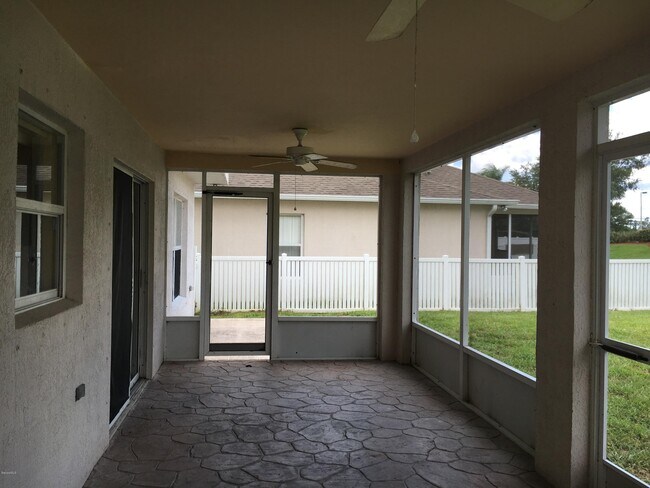 Building Photo - 1793 Sawgrass Dr SW