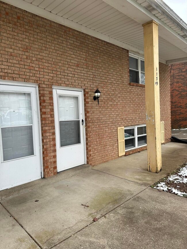 Building Photo - 1179 Tatesbrook Dr