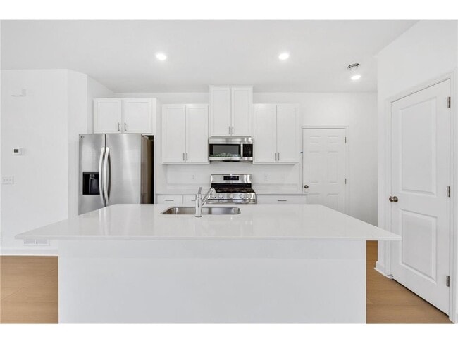 Building Photo - 11112 203rd St W