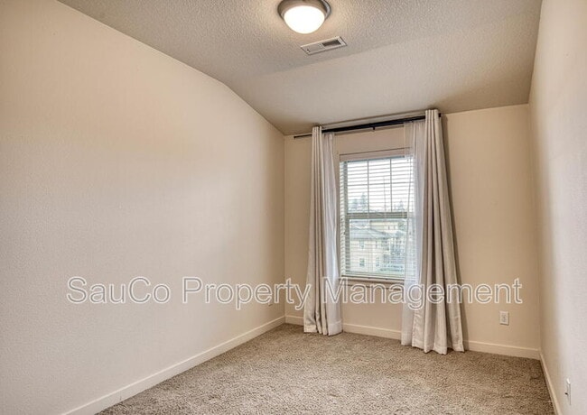 Building Photo - 8712 NE Delamere Way