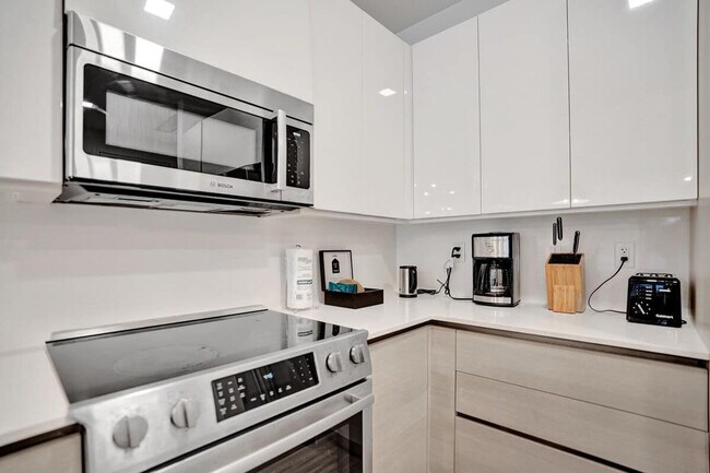 Building Photo - 1220 17th St