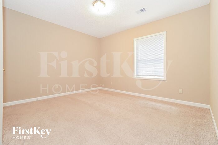 Building Photo - 1537 McAdoo Dr