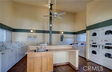 Building Photo - 165 Streamwood