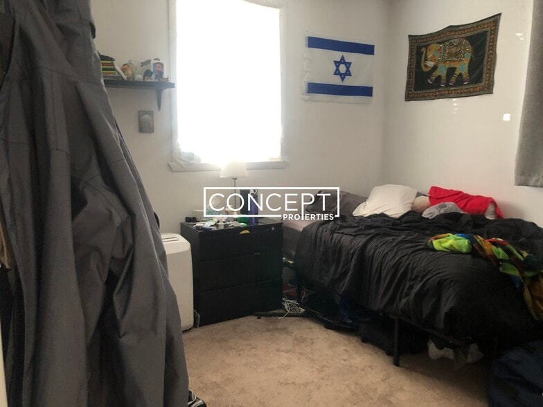 Building Photo - 50 Evergreen St