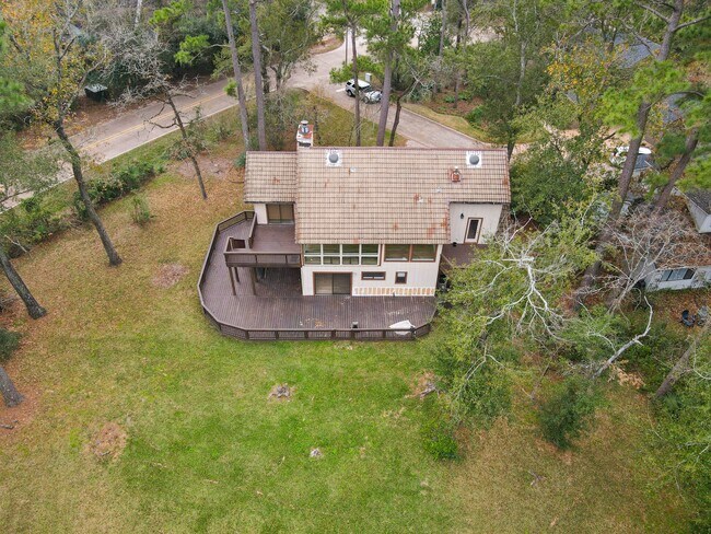 Building Photo - 2 Alladdin Ln