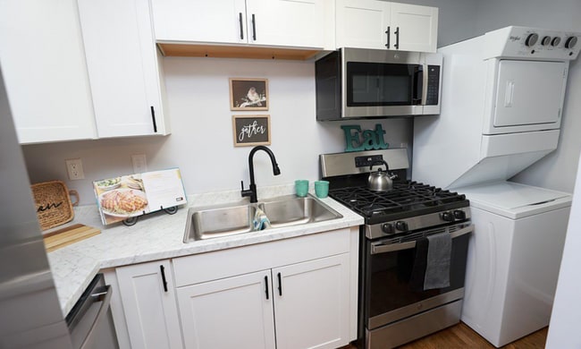 Building Photo - 502 Patrick Ave