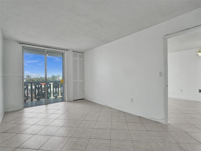 Building Photo - 8233 Harding Ave