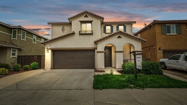 Building Photo - Beautiful 4 bedroom home in Dixon