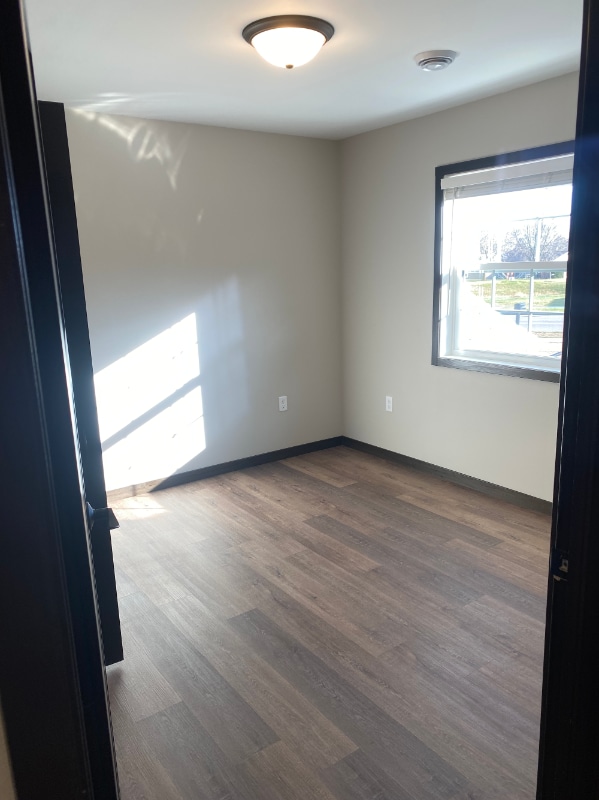 Building Photo - 1013 Royal Blvd